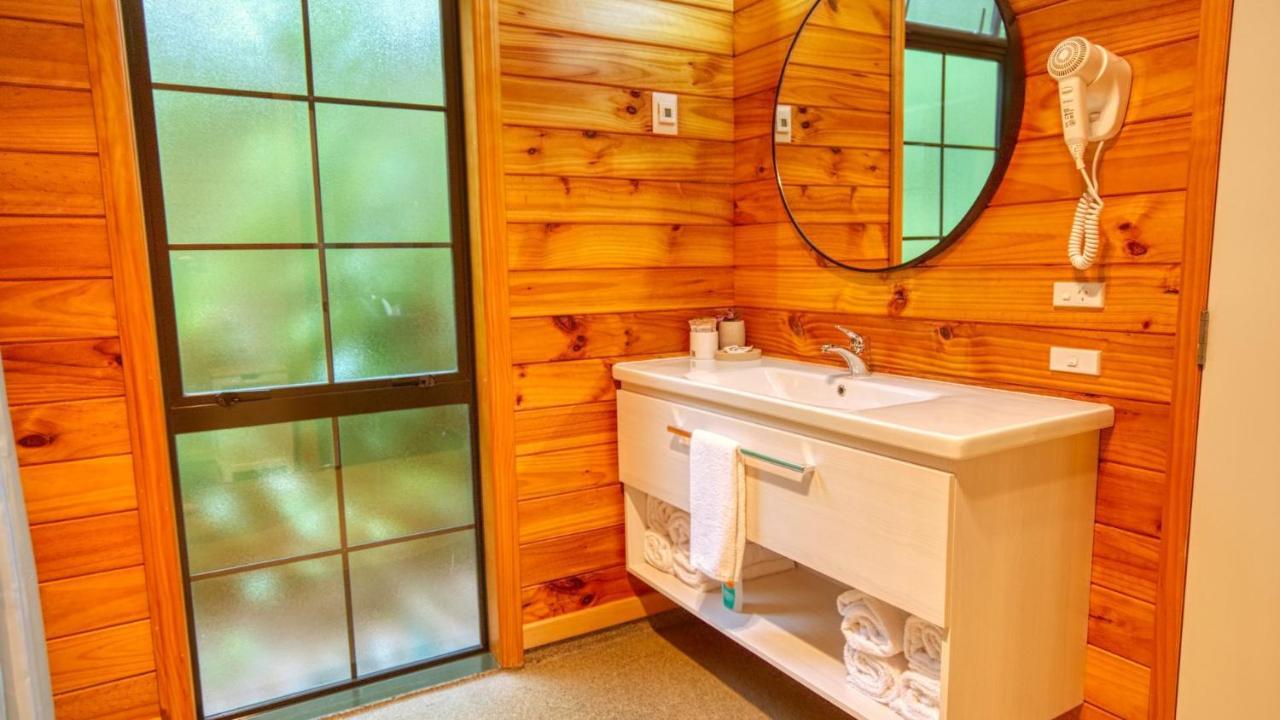 Paparoa Beach Hideaway With Hot Tub Barrytown Dış mekan fotoğraf